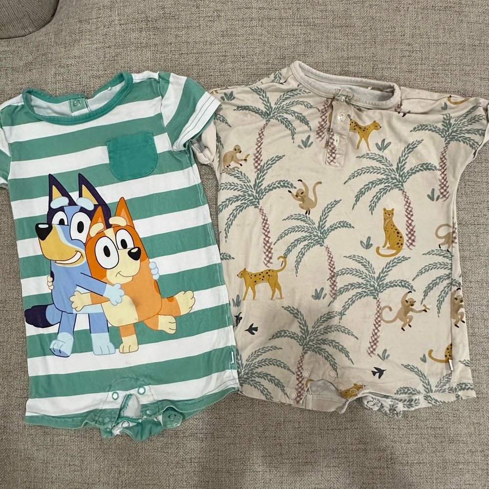 Little sleepies Rompers 6-12 months- used